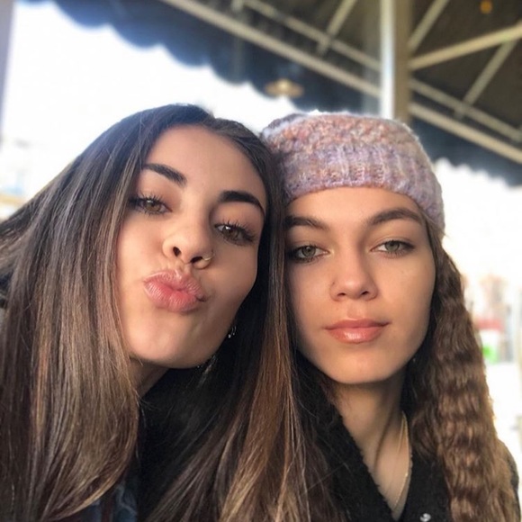 Meet your Posher, Madison - Picture 6 of 8